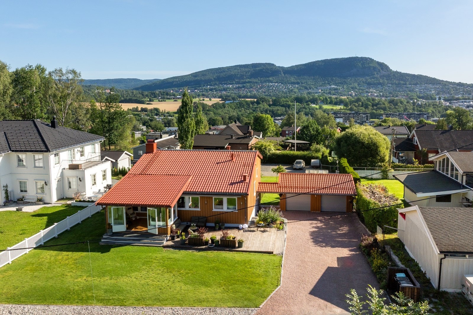 Velkommen til Tanumveien 220 A- Presentert av Marie Malén Frogner, Eiendomsmegler 1 Galleribilde