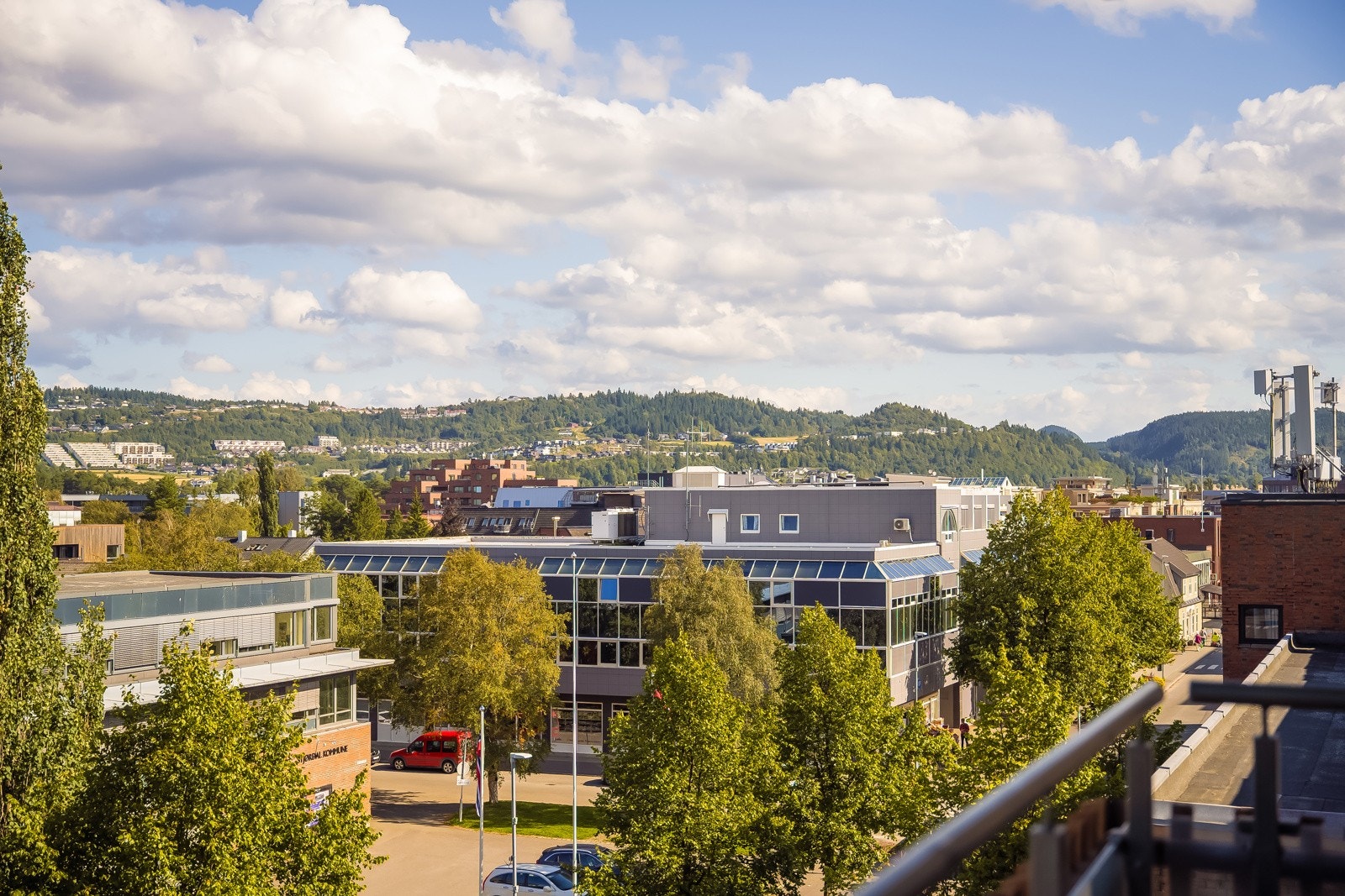 Utsikt fra hjørnet også mot Remarka. Galleribilde