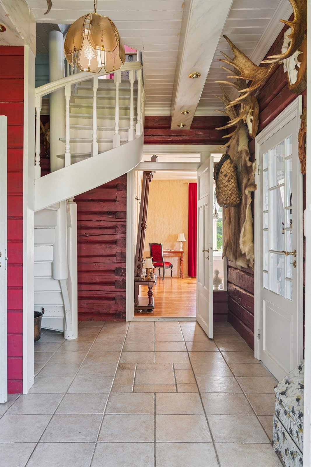 Her møtes du av et hjem med sjel Galleribilde