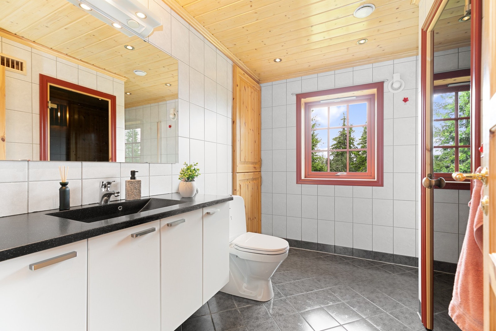 Det største badet har badstue som gir den ekstra luksusfølelsen etter skiturer og fjellturer. Galleribilde