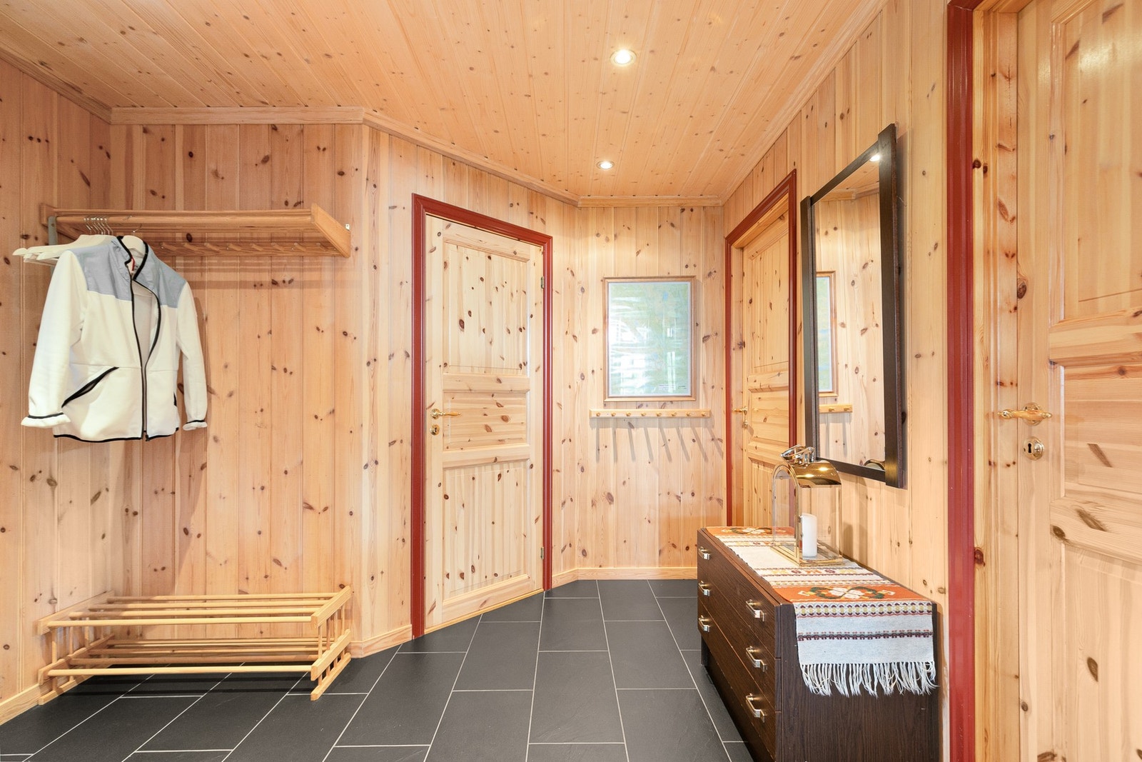 Plass til oppheng av yttertly. Galleribilde