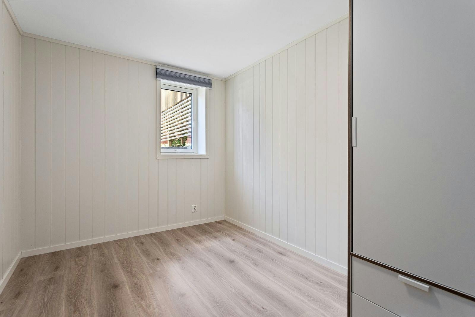 Alle rom er av god størrelse. Garderobeskap. Galleribilde