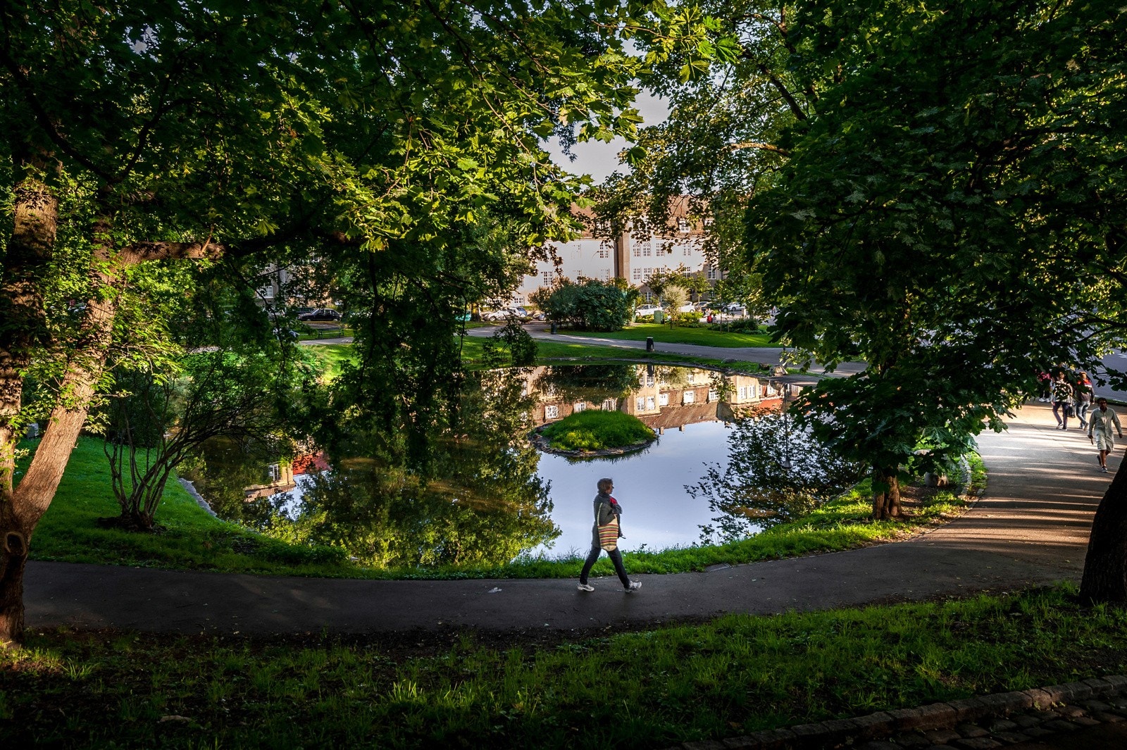 Like i nærheten ligger vakre park- og grøntområder som for eksempel Pilestredet Park, Sofienbergparken, St Hanshaugen og Birkelunden Galleribilde
