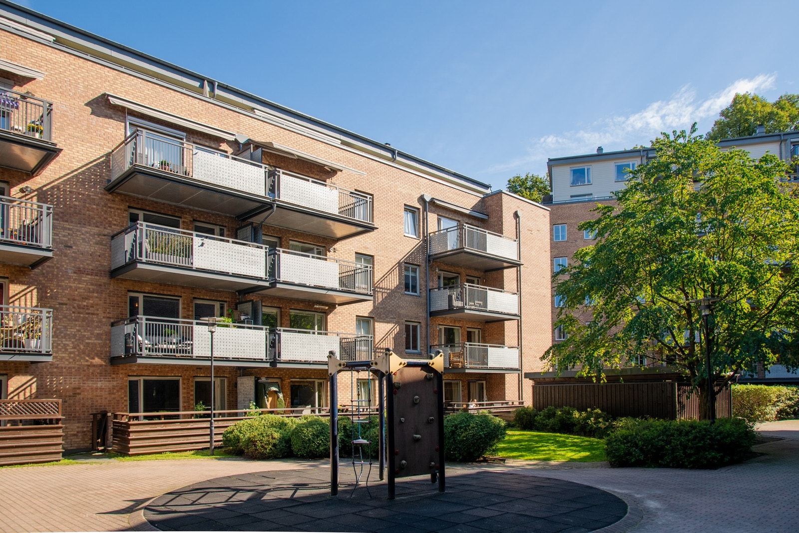 Fasade og fellesområdet Galleribilde