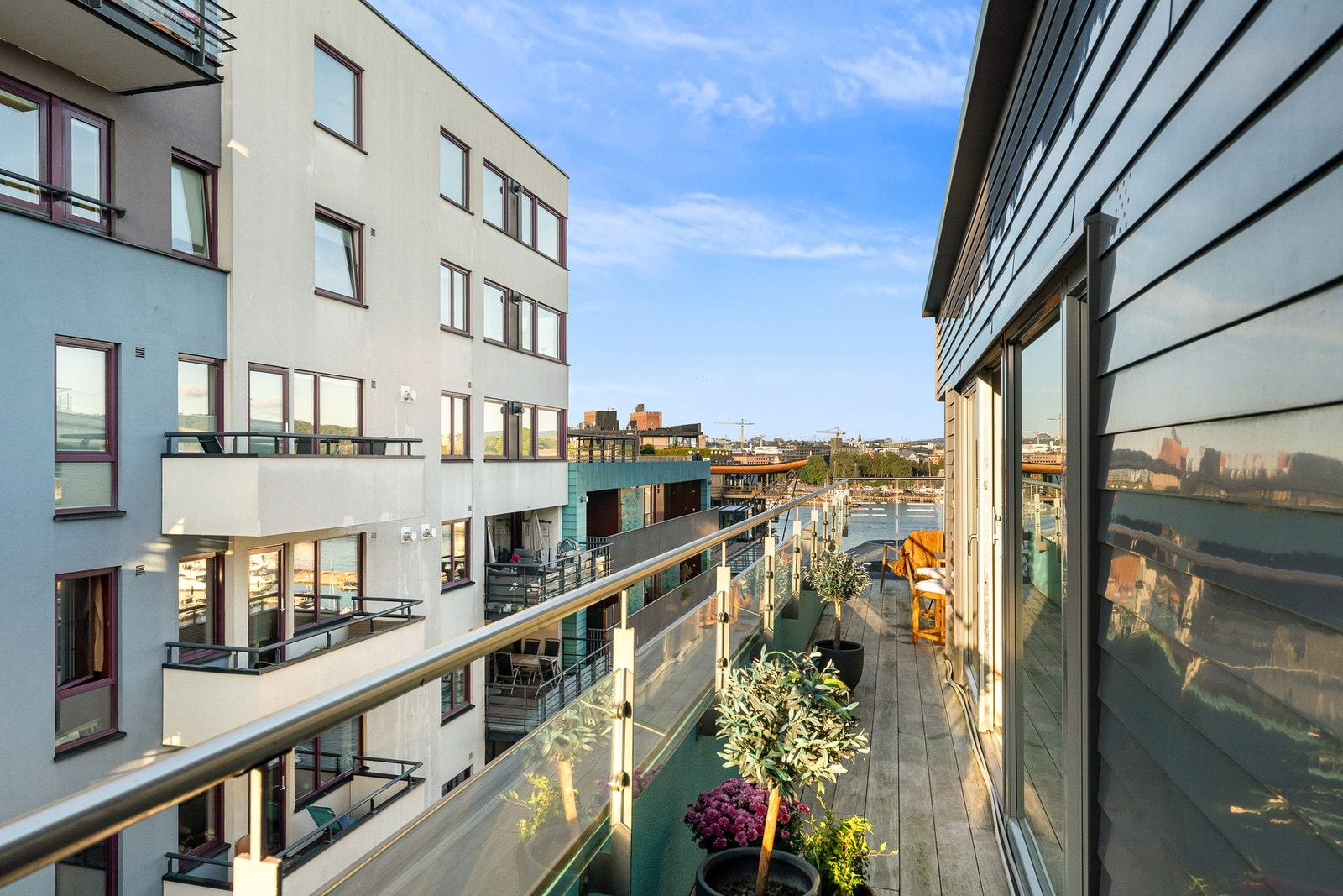 Gode solforhold på morgen, og på ettermiddag. Galleribilde