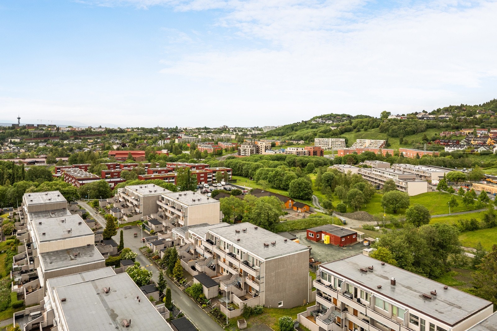 Fra boligen er det umiddelbar nærhet til Sollia barnehage. Galleribilde