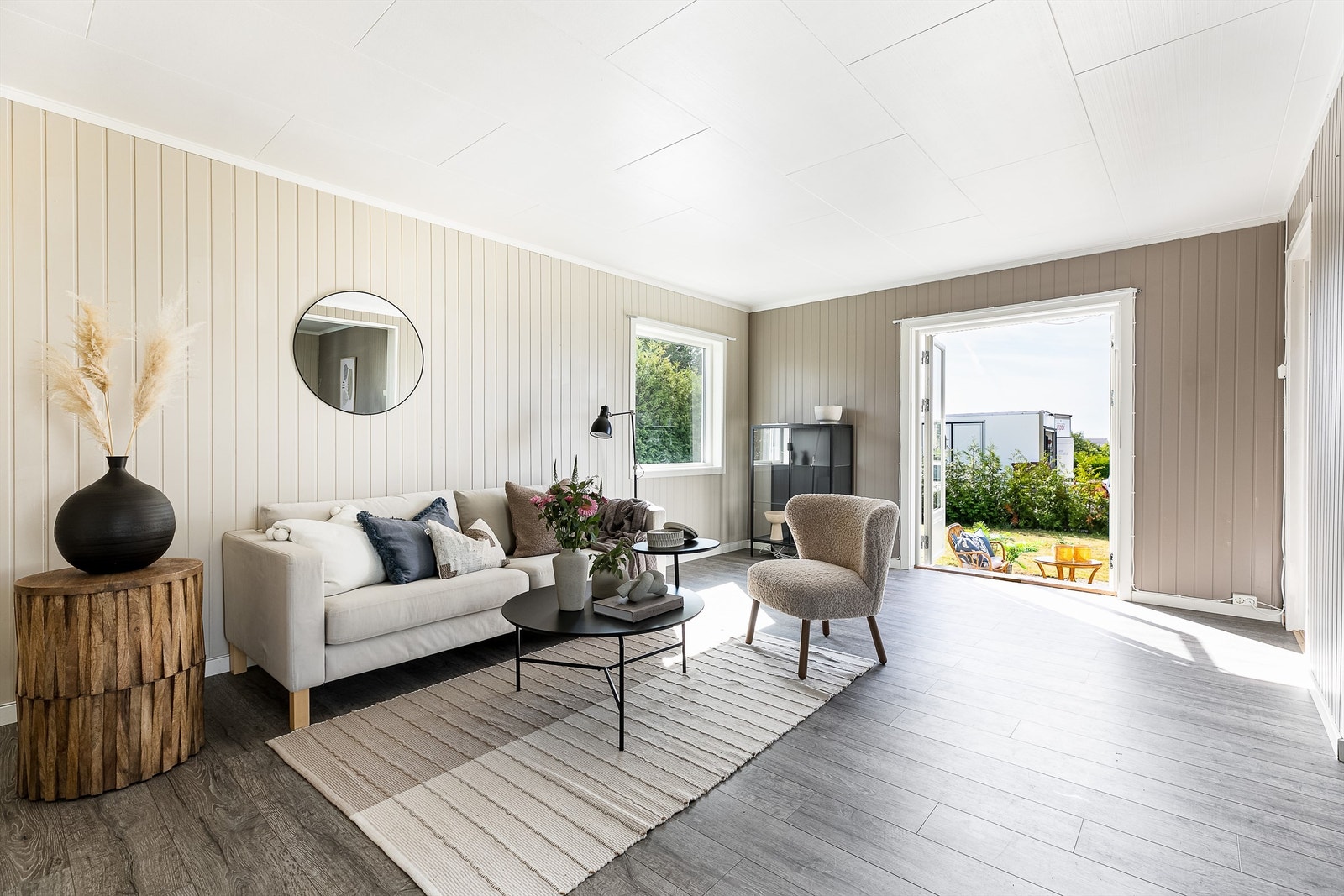 Vesentlig modernisering ble utført både rundt 2008 og i påfølgende år. Innvendige overflater er pusset opp eller skiftet ut. Stuen er malt siden bildet ble tatt. Galleribilde