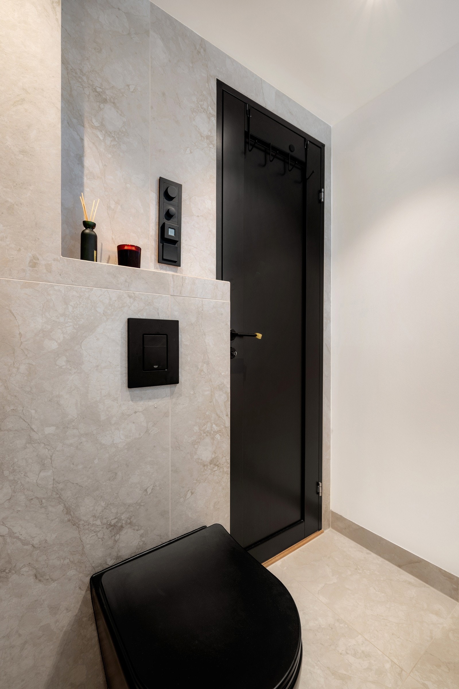 Lekkert og stilsikkert bad fra 2023 - Varmekabler i gulvet Galleribilde