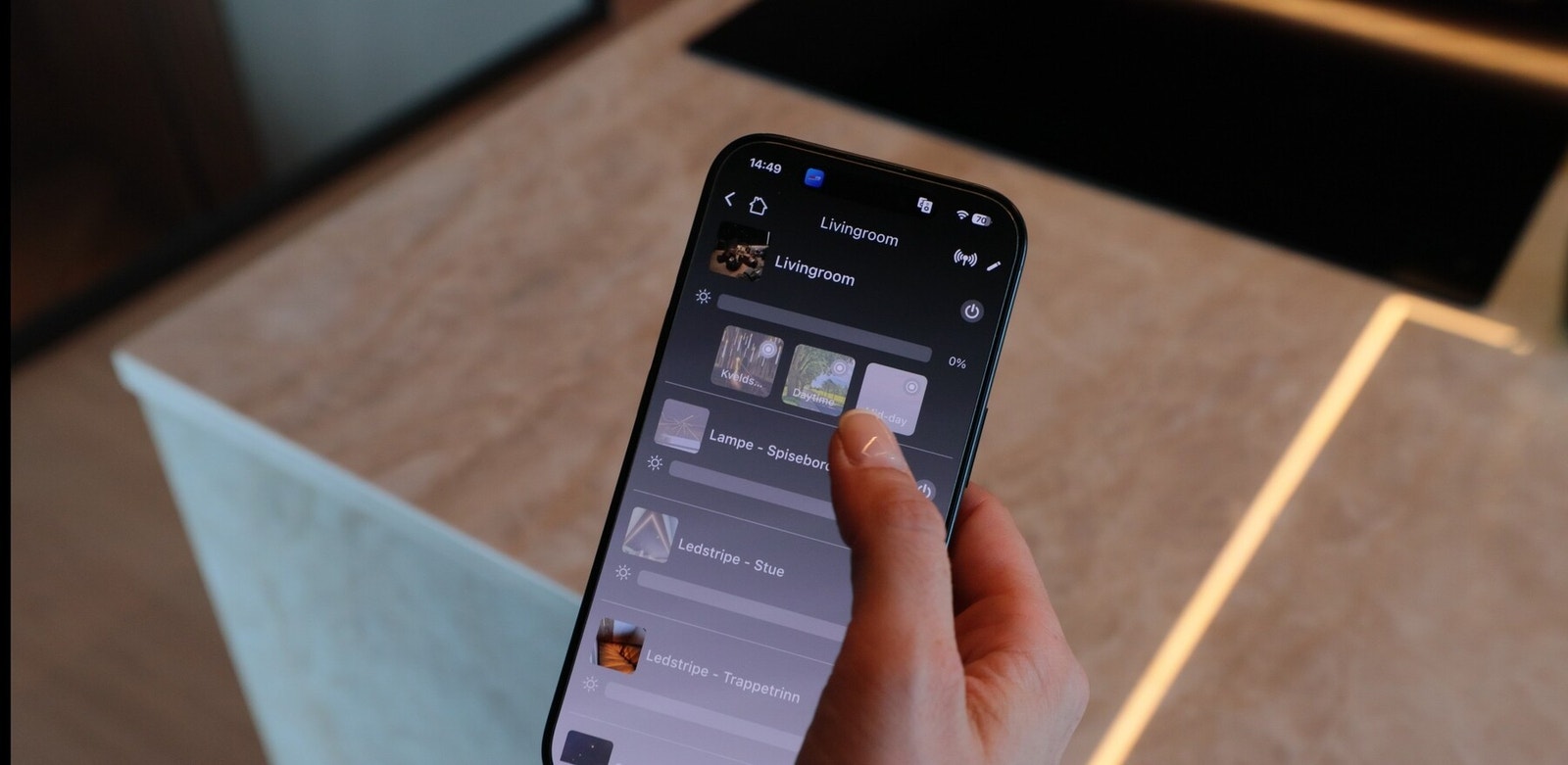 Alt elektrisk smart styring via SG telefon app ( lys og varme ) i tillegg til trådløse brytere/dimmere. Galleribilde