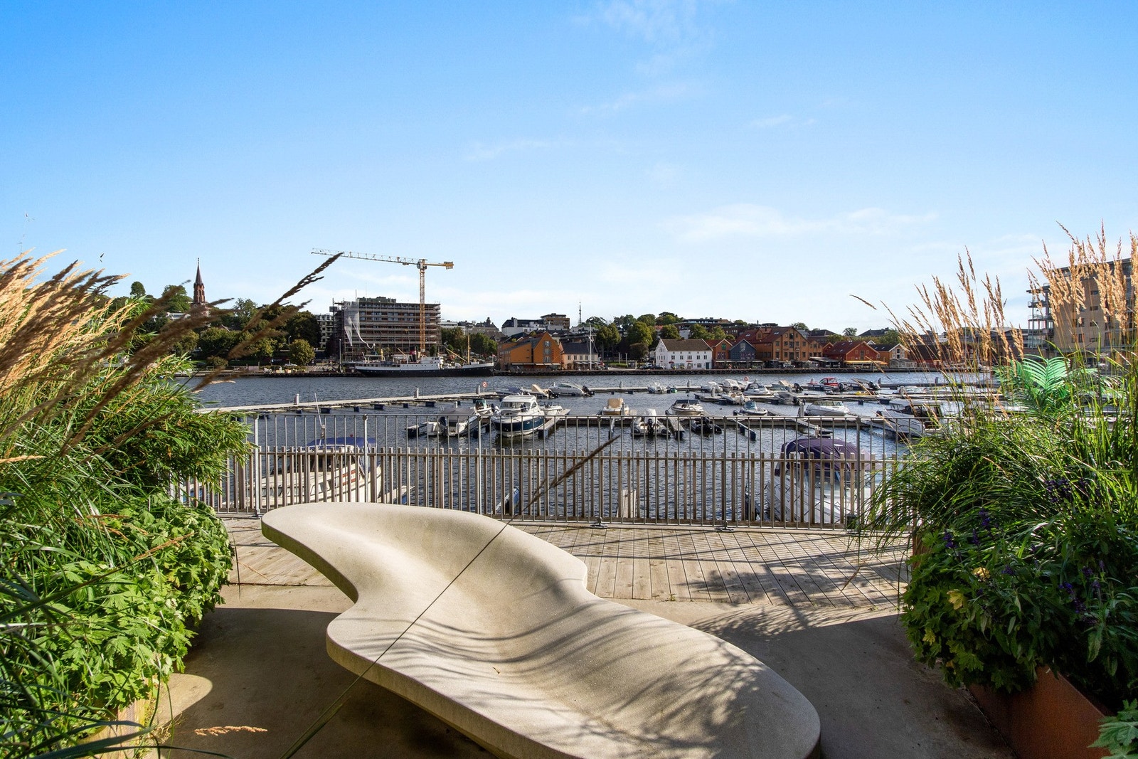 I området er det gode grøntarealer, strandpromenade og fine parkområder. Galleribilde
