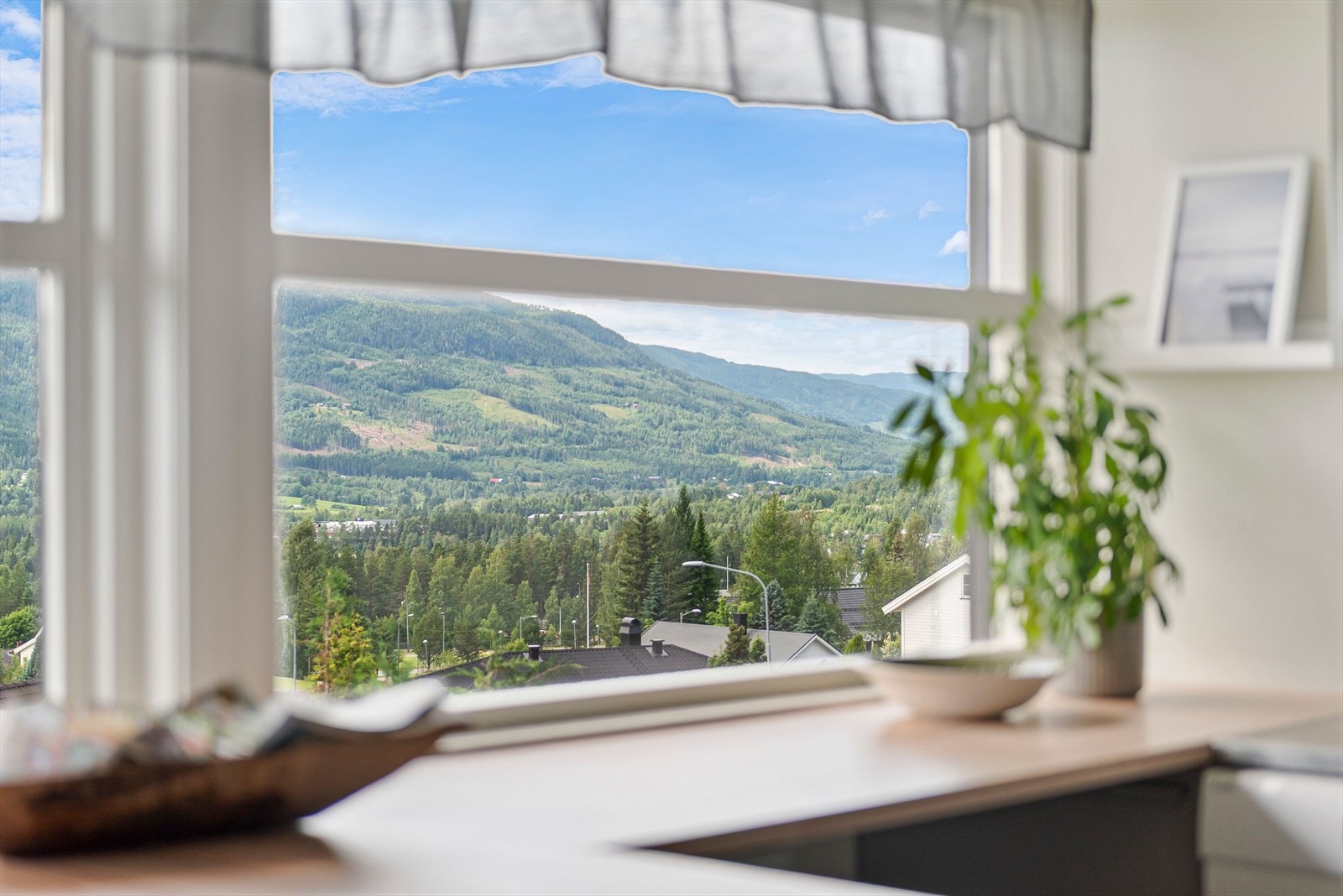 Utsikt fra kjøkkenet Galleribilde