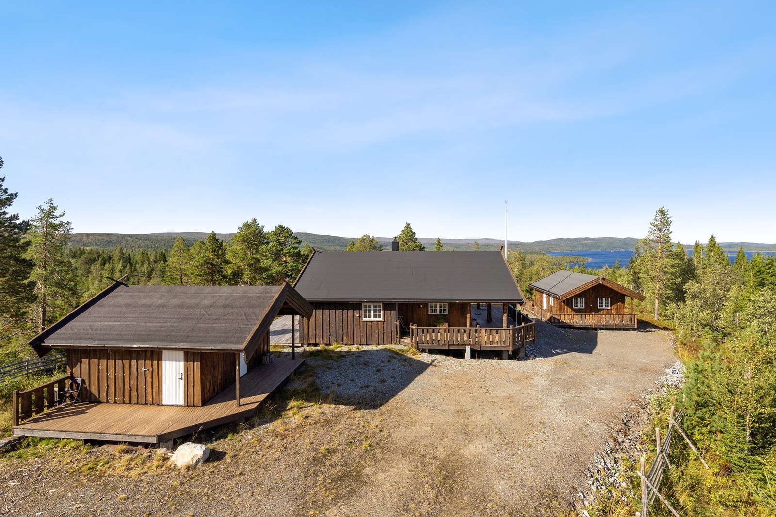 EiendomsMegler 1 ved Oliver Almli Reinås presenterer: Galliåsvegen 70. Galleribilde