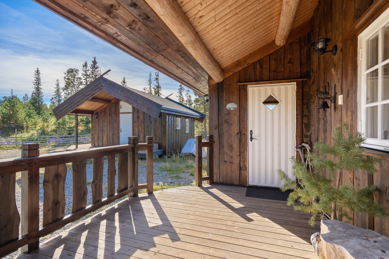 Takoverbygd inngangsparti, velkommen inn! Galleribilde