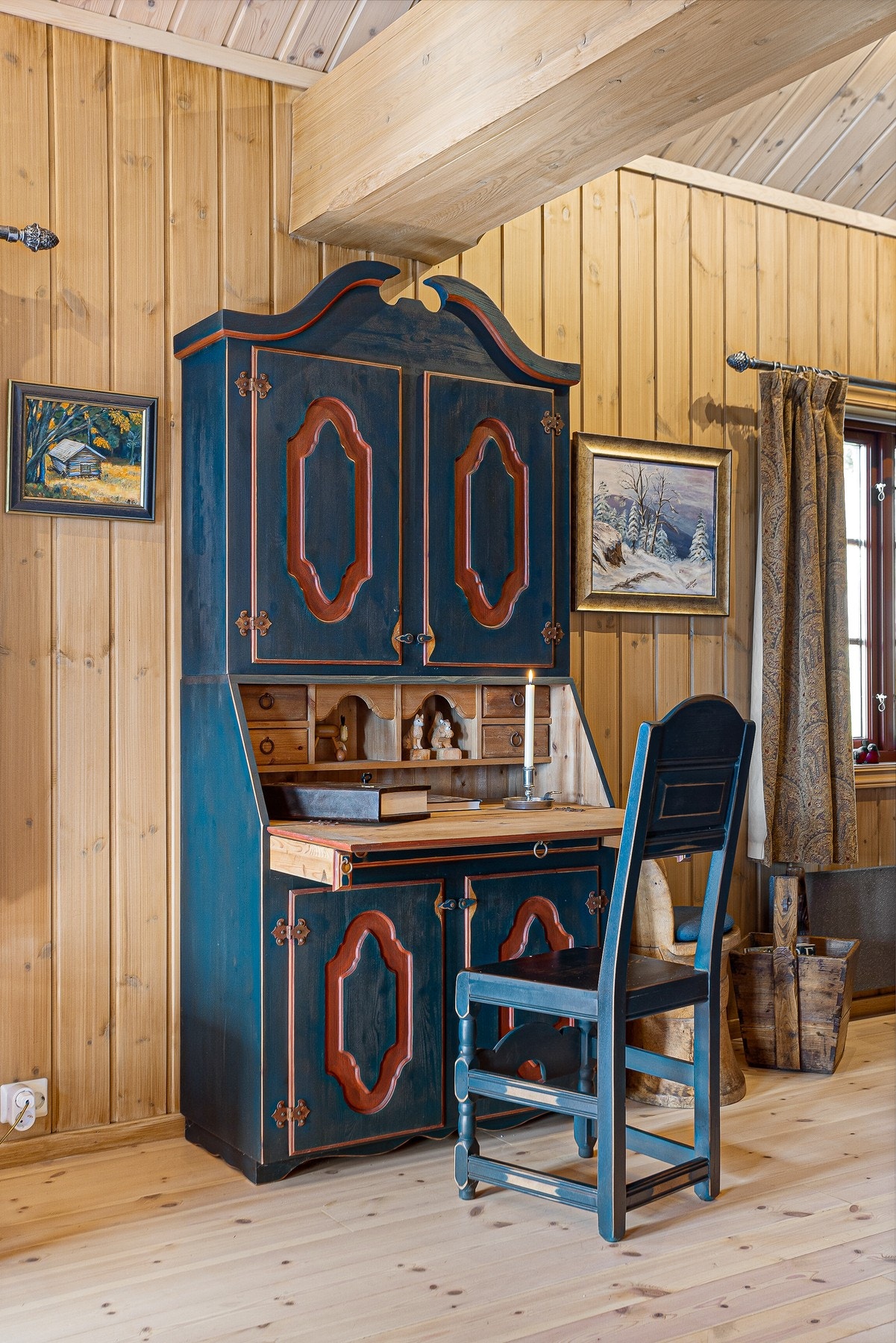 Hyggelig hyttekontor Galleribilde