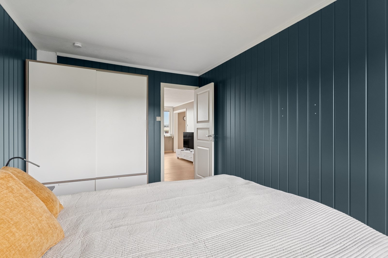 Det andre soverommet er også av god størrelse med god plass til seng og garderobeskap. Galleribilde