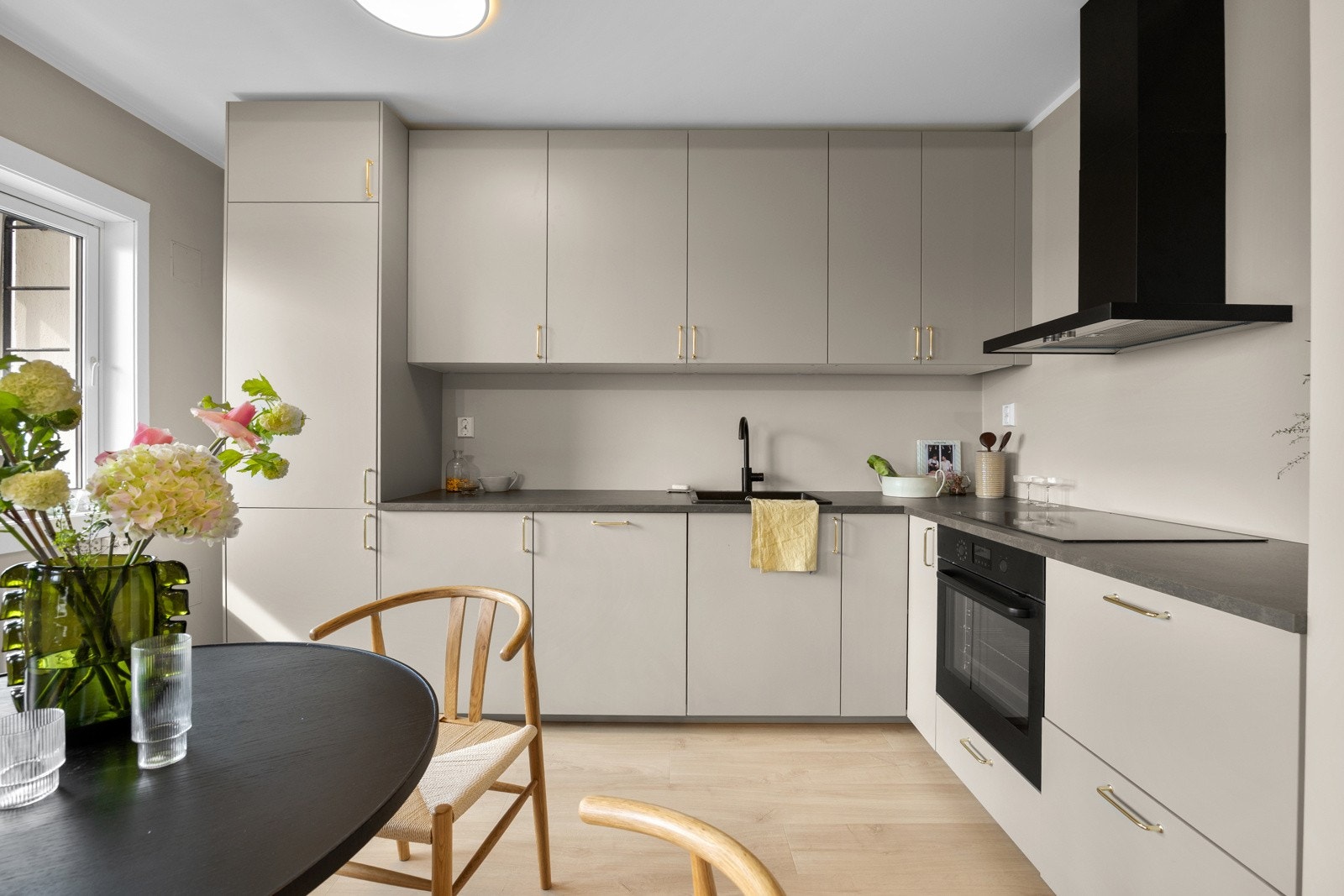 Alle integrerte hvitevarer medfølger Galleribilde