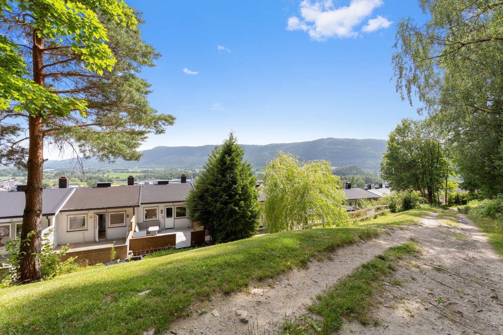 Herfra har man direkte tilgang til skog og mark. Galleribilde