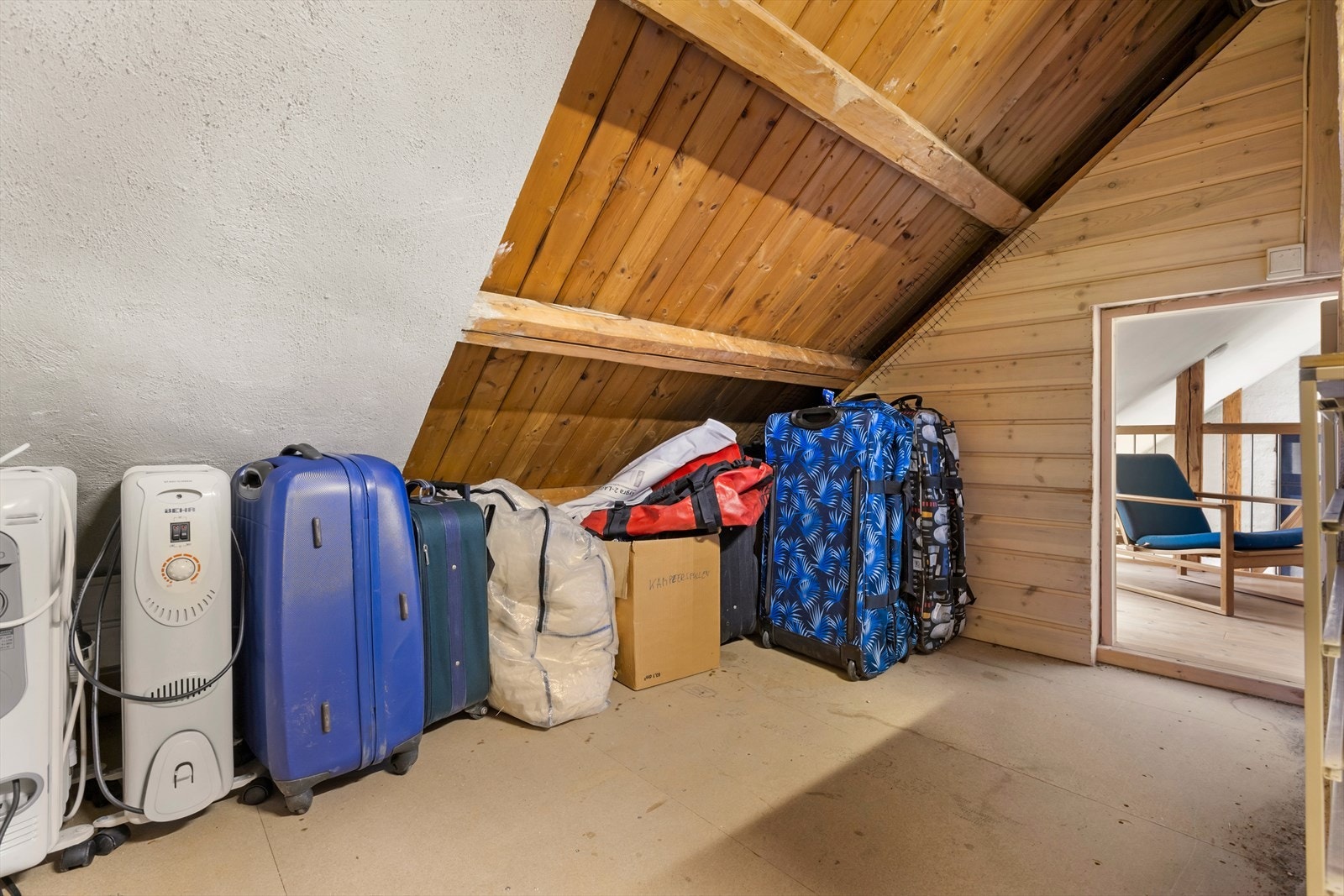 Tilgang til stort bodareal som går over hele bredden til hemsen. Galleribilde