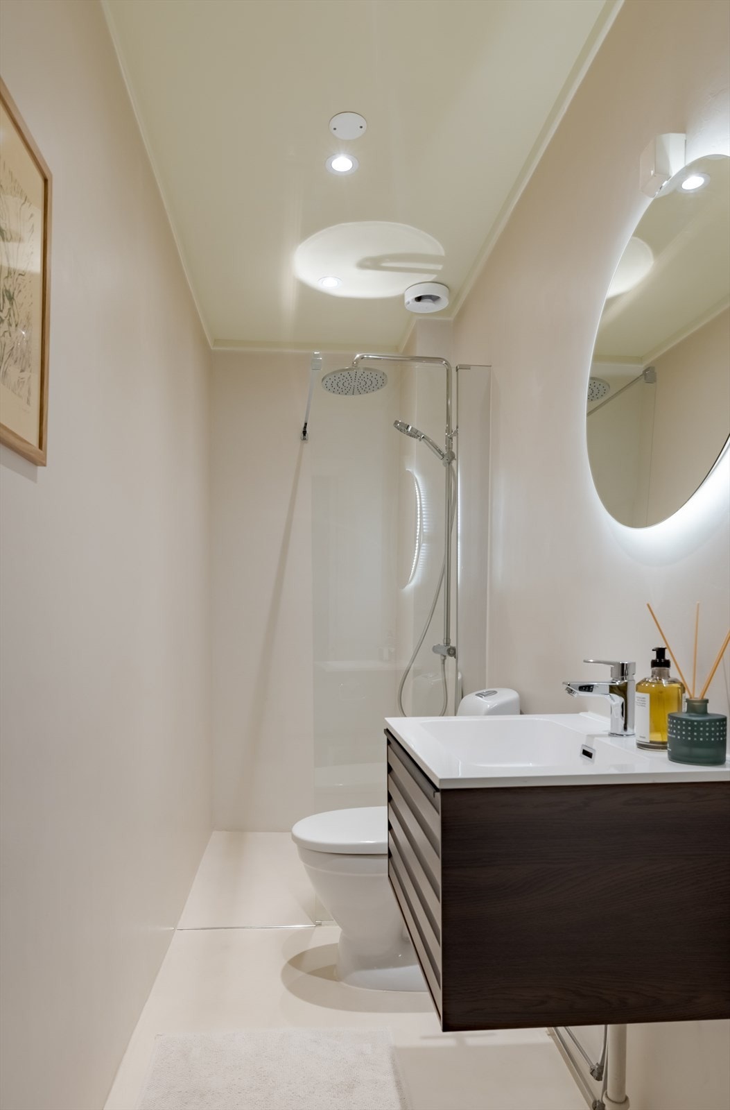 Badet ble oppgradert i 2024 med mikrosement av fagfolk. Galleribilde