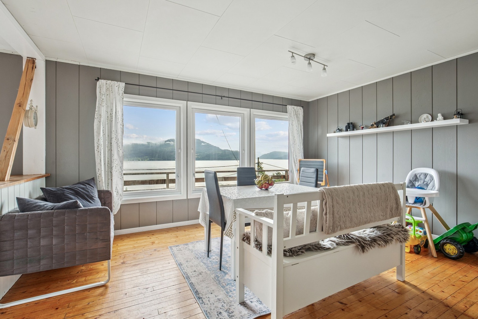 Plass til spisestue Galleribilde