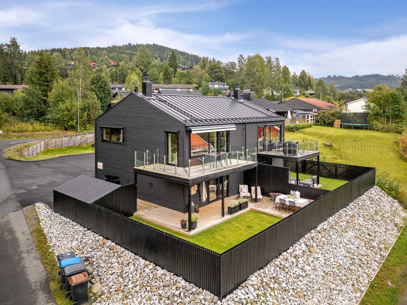 Velkommen til denne moderne halvparten av tomannsboligen beliggende i populære Ringsvegutua!
Foto: Tor Jensbakken Galleribilde