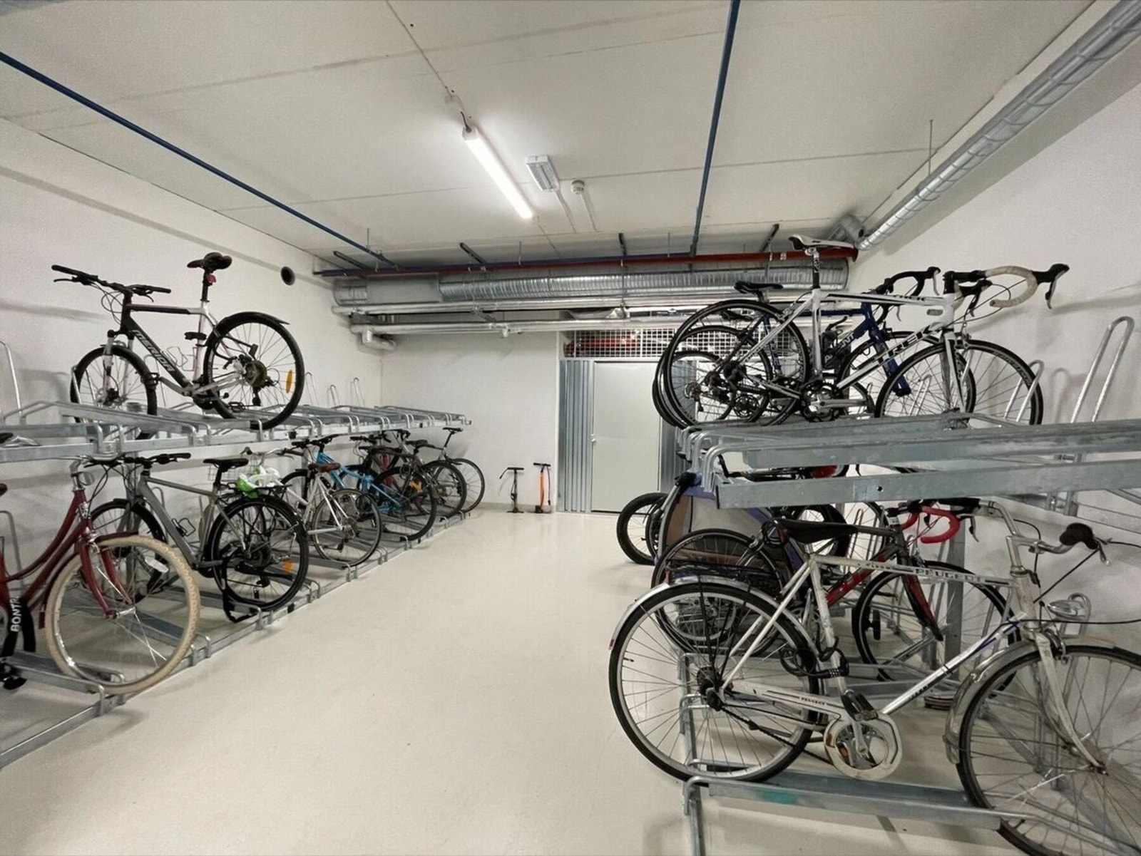 Trygg og god oppbevaring av sykler. Galleribilde