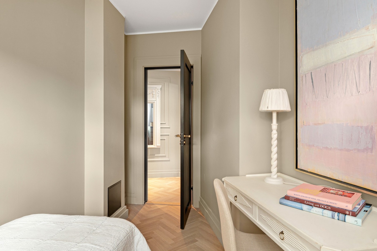 Rommet er perfekt for gjesterom, kontor eller barnerom. Galleribilde