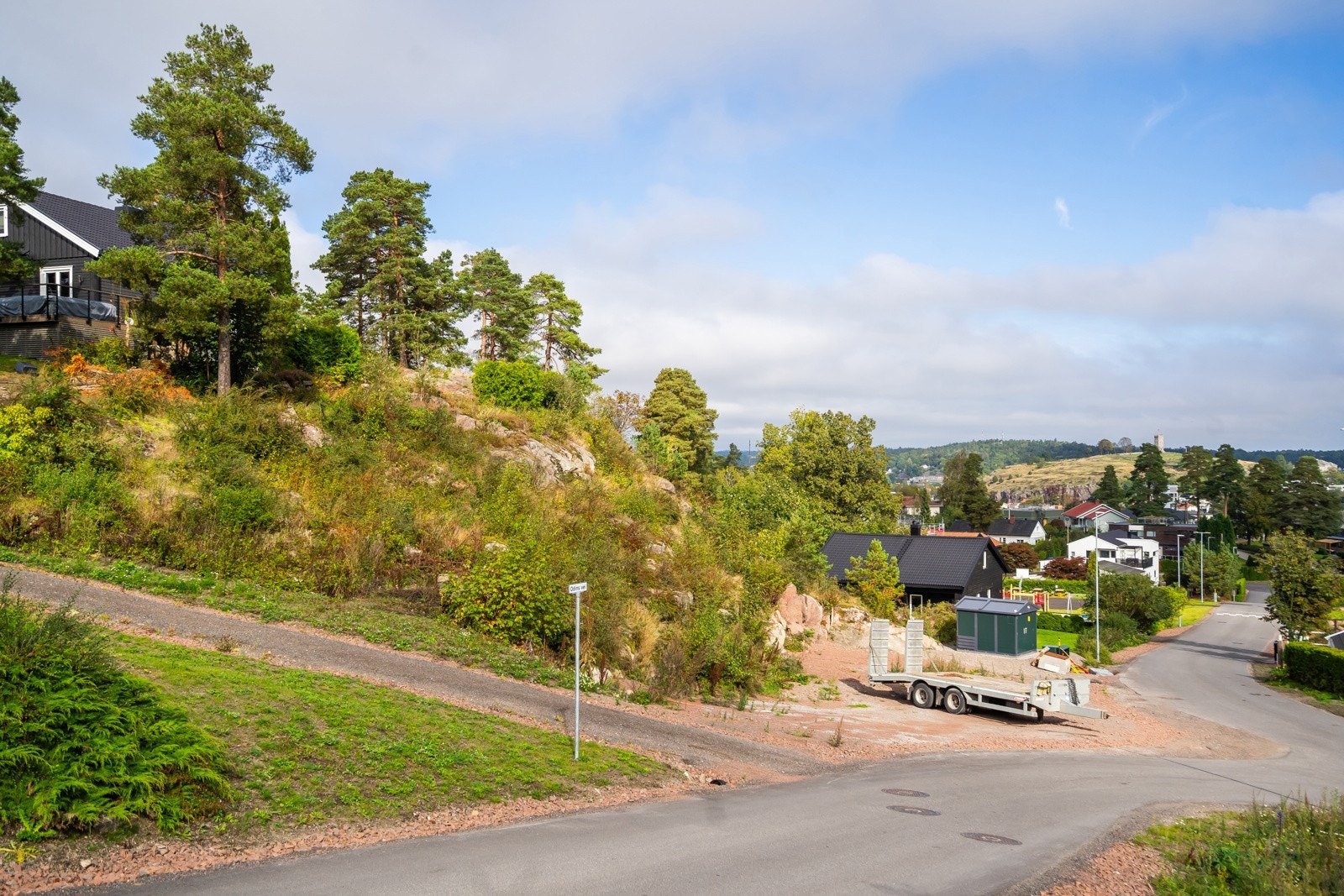 Kort vei til sjø, strand, småbåthavn og flotte turområder Galleribilde