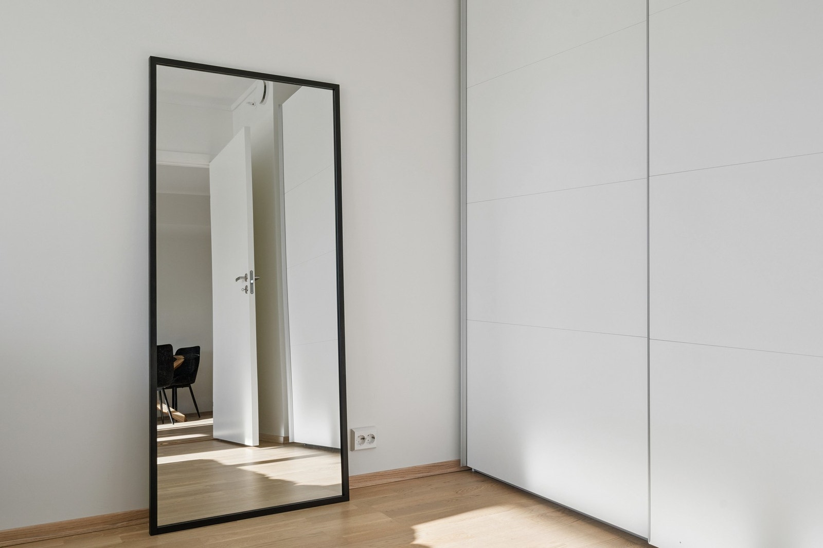 Praktisk skyvedørsgarderobe medfølger også. Galleribilde