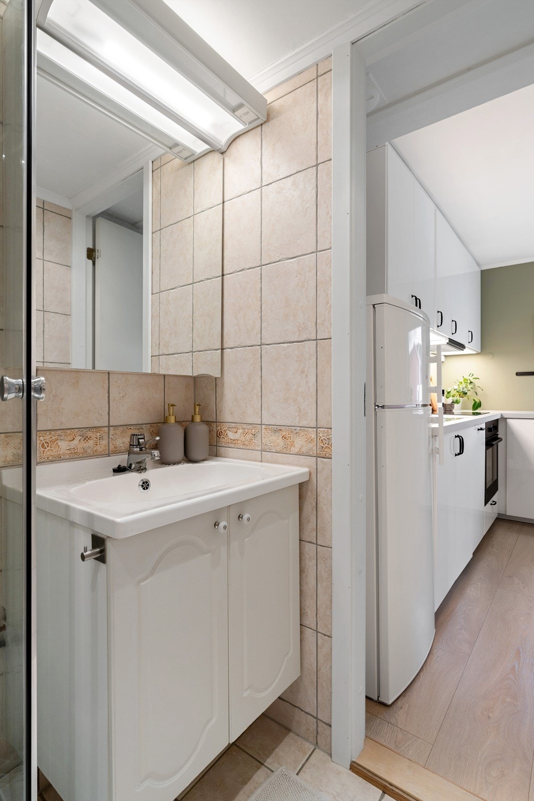 Badet er på ca. 3 m². Galleribilde