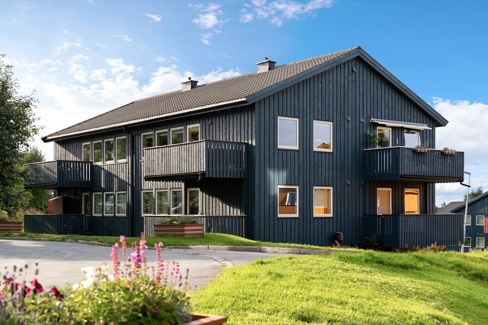 Leiligheten har en ettertraktet beliggenhet i et etablert og rolig borettslag på Nardo. Galleribilde