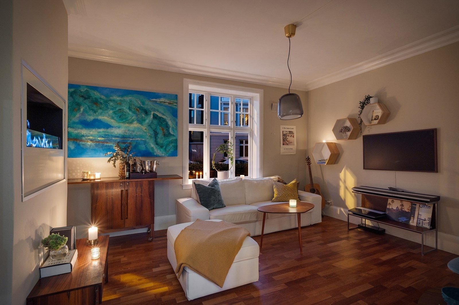 Det er fiber i leiligheten. Inkludert i felleskostandene. Galleribilde