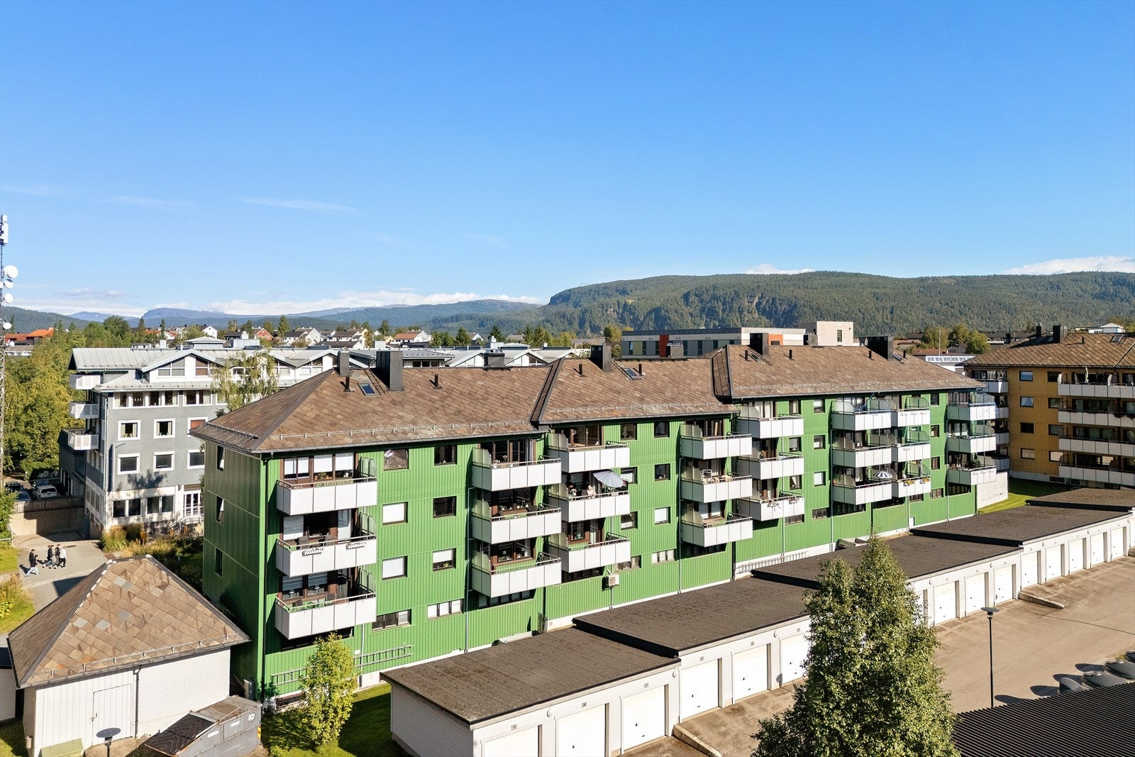 Velkommen til Nordlandsveien 4B - En flott treromsleilighet i veldrevet borettslag. Galleribilde