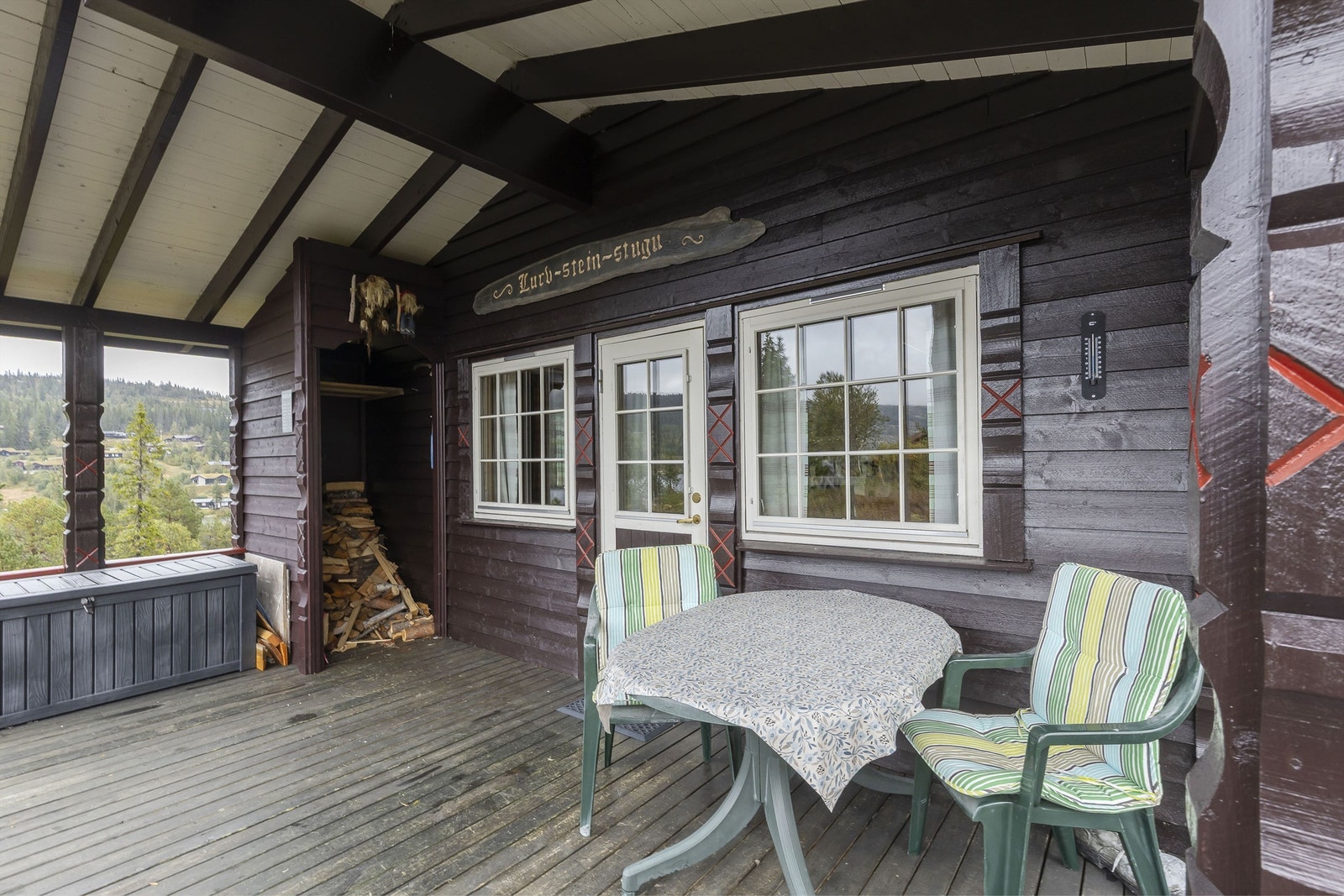 Praktisk overbygget uteplass Galleribilde