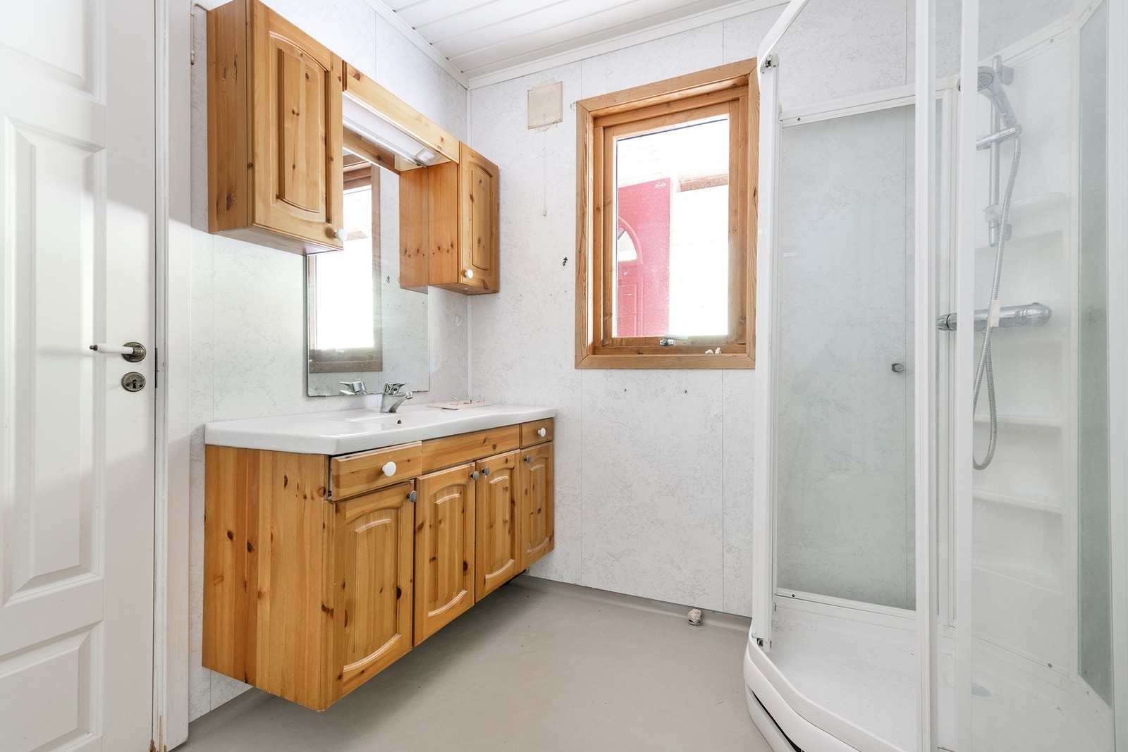 Bad i 1. etasje. Galleribilde