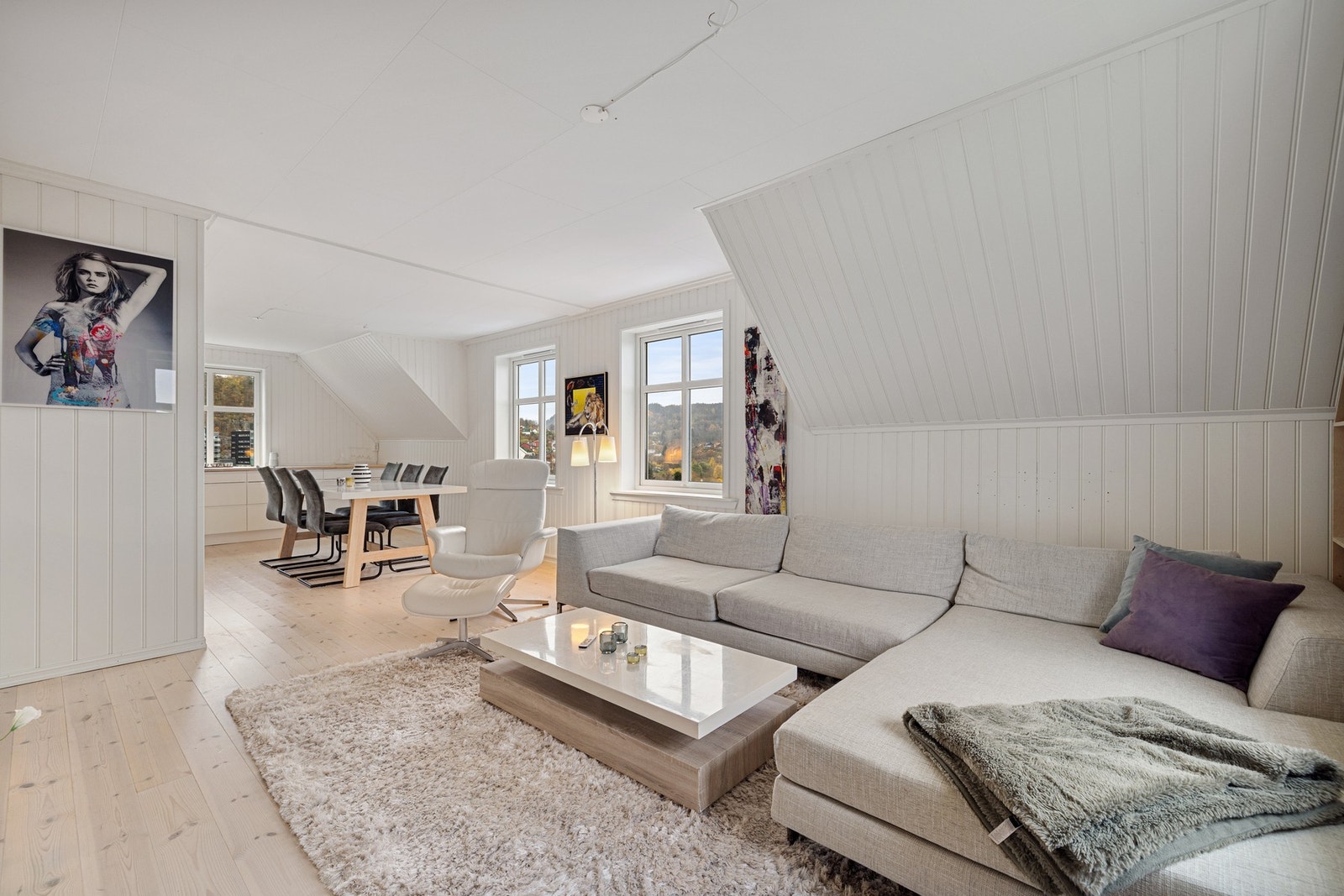 En har dermed god plass til den favoriserte sofakroken. Galleribilde