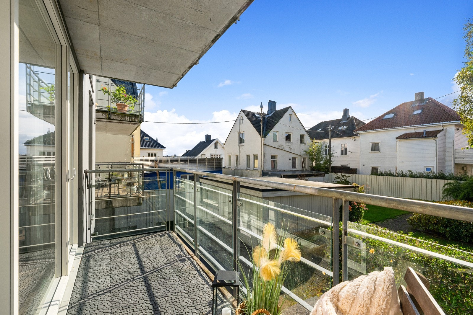 Balkong med fantastiske solforhold - perfekt for morgenkaffen eller sene sommerkvelder. Galleribilde
