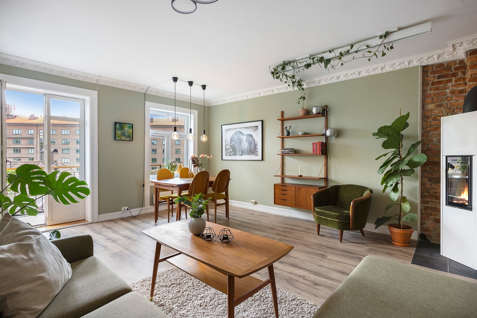 God plass til både sofa og spisestuebord Galleribilde
