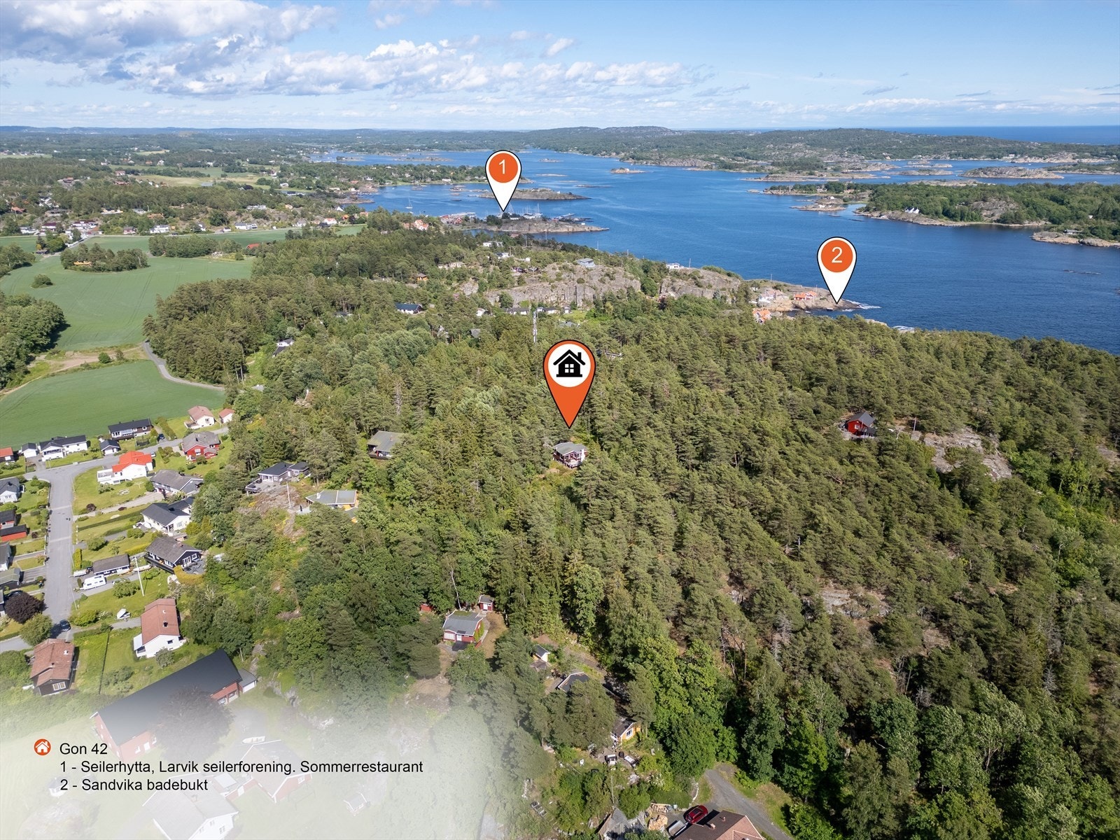 Det tar ca. 3 minutter å gå til Sandvikabukta. Seilerhytta er 1 km unna Galleribilde