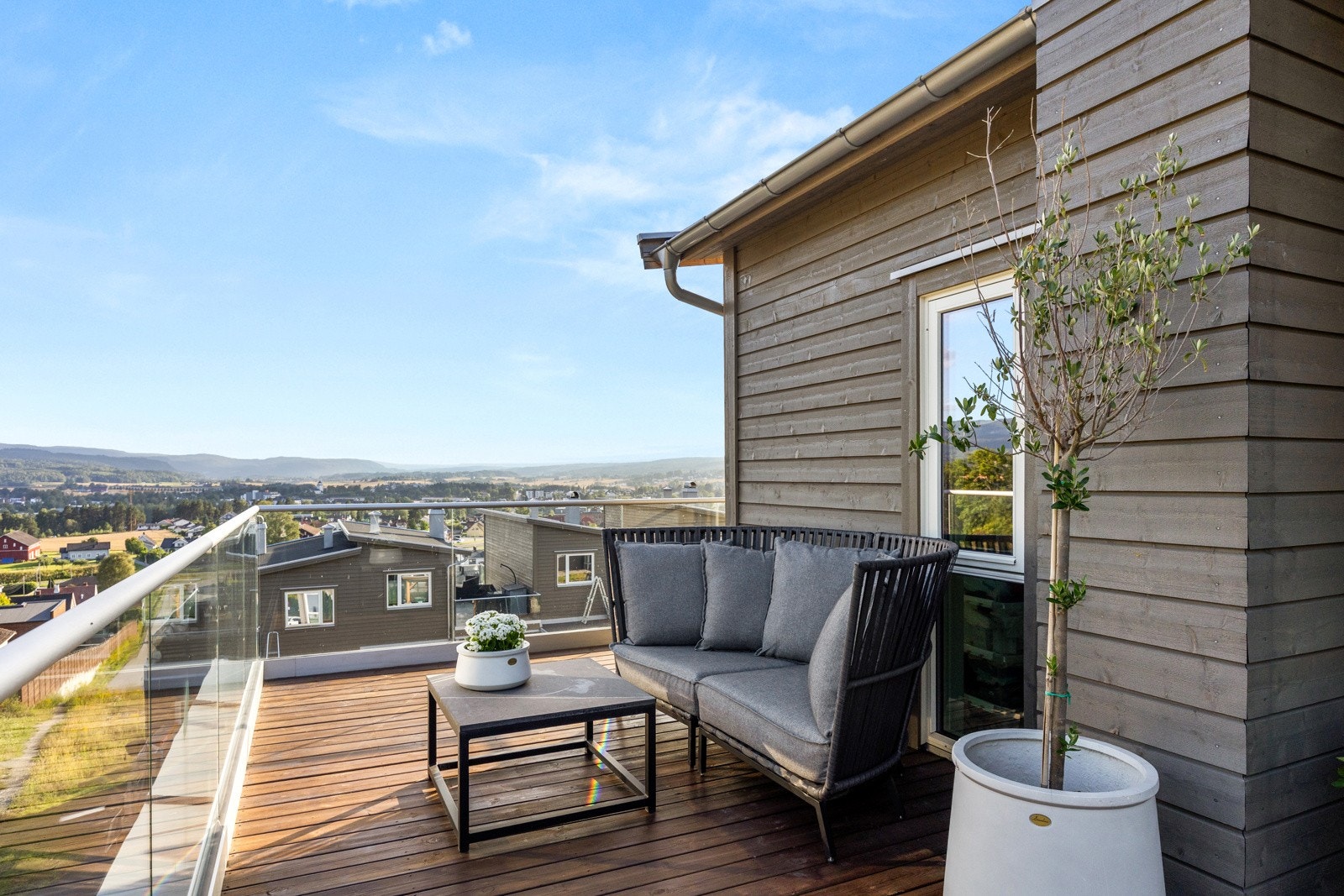 Takterrassen byr på gode solforhold. Galleribilde