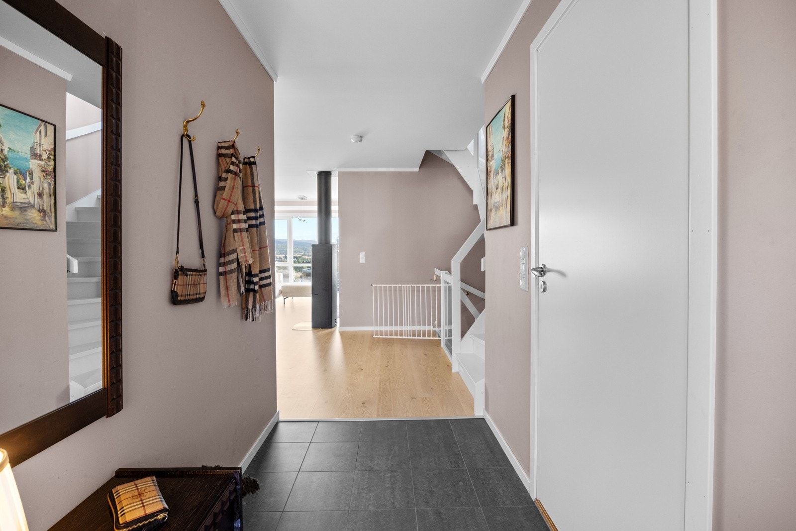 Flislagt gulv med gulvvarme. Galleribilde