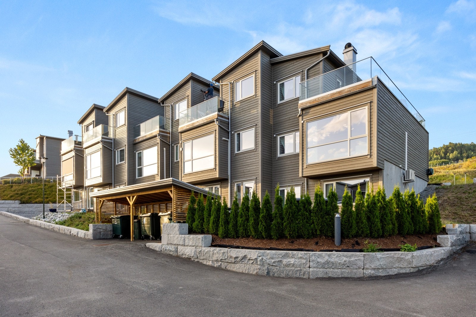 Velkommen til Lerberghaugen 54, presentert av Schala & Partners ved Henrik Jensen, tlf. 996 92 427. Galleribilde