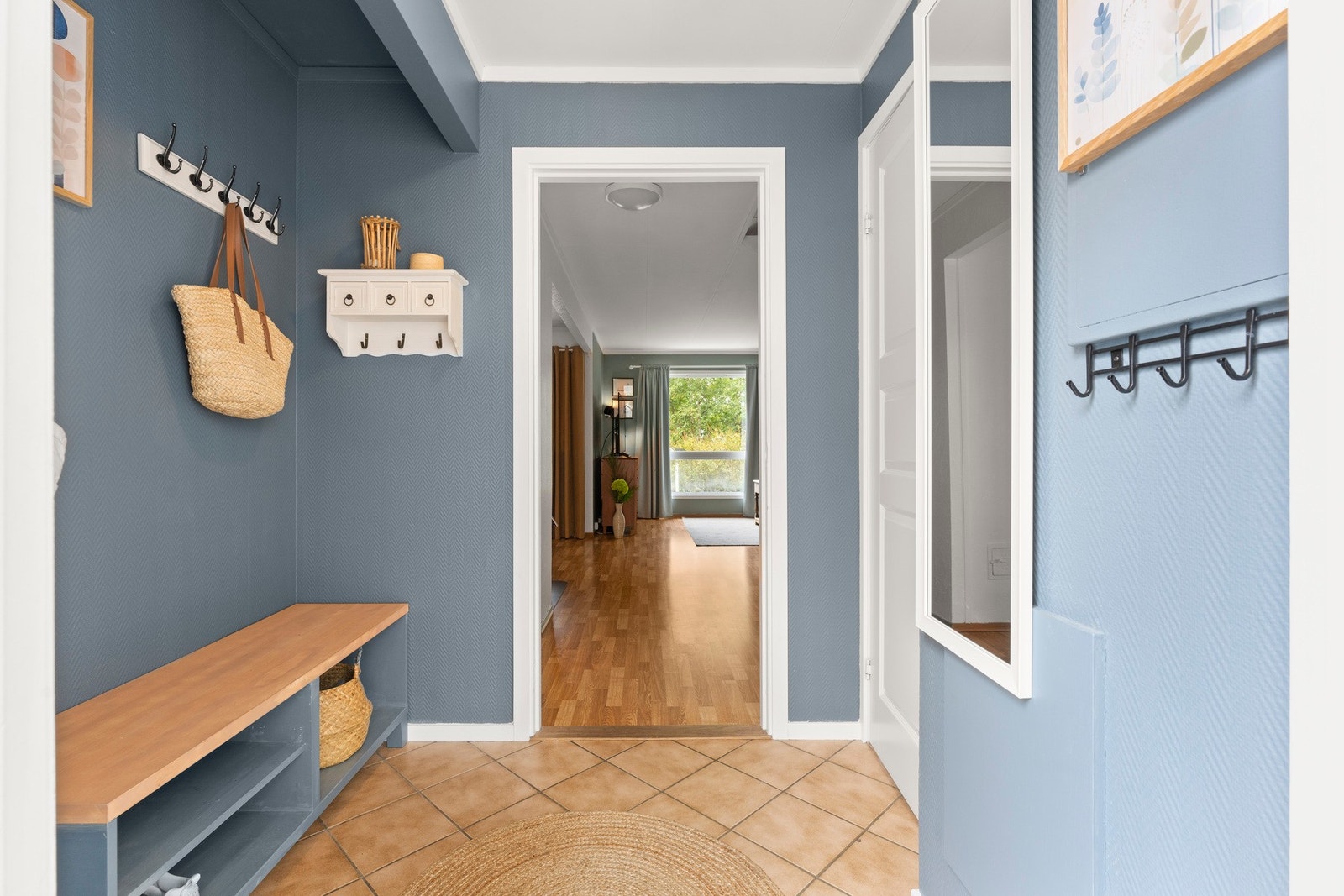 Entre med god plass Galleribilde