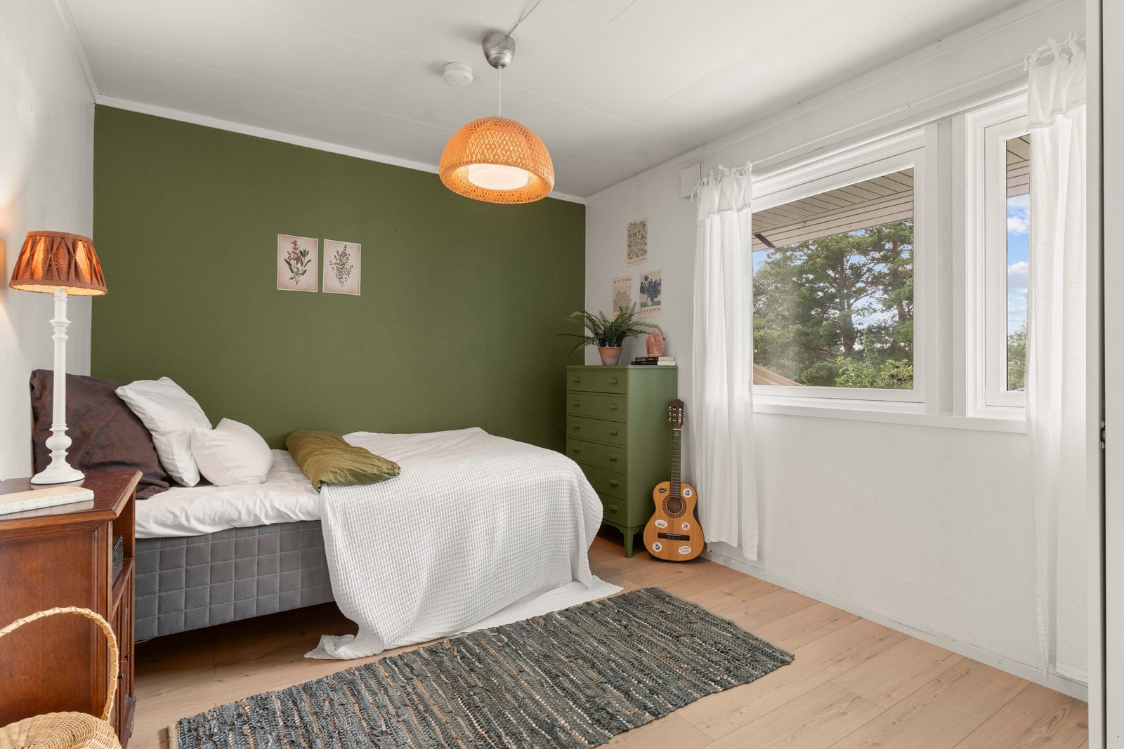 Også dette soverommet har walk-in løsning mtp. garderobe Galleribilde