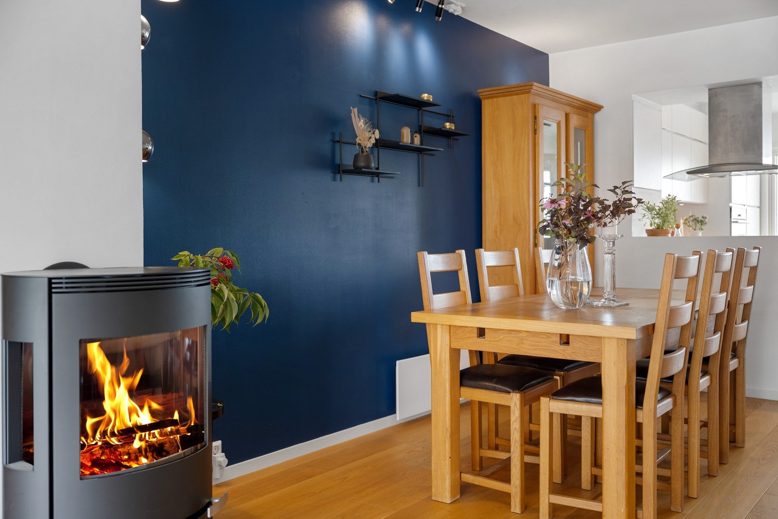 Vedovn i stue til kalde dager. Galleribilde