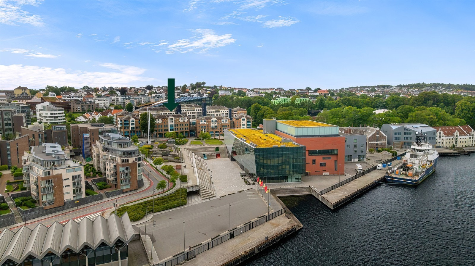 Bjergsted Terrasse er beliggende meget sentralt i Stavanger sentrum, like ved Bjergsteds parken og konserthuset. Galleribilde