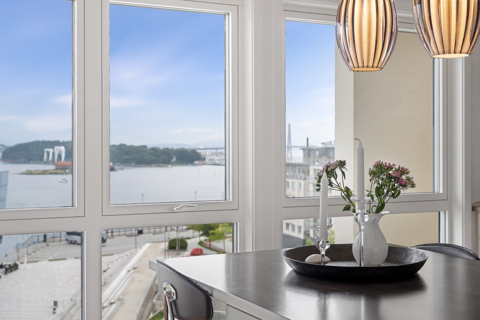 Nydelig utsikt fra kjøkken. Galleribilde