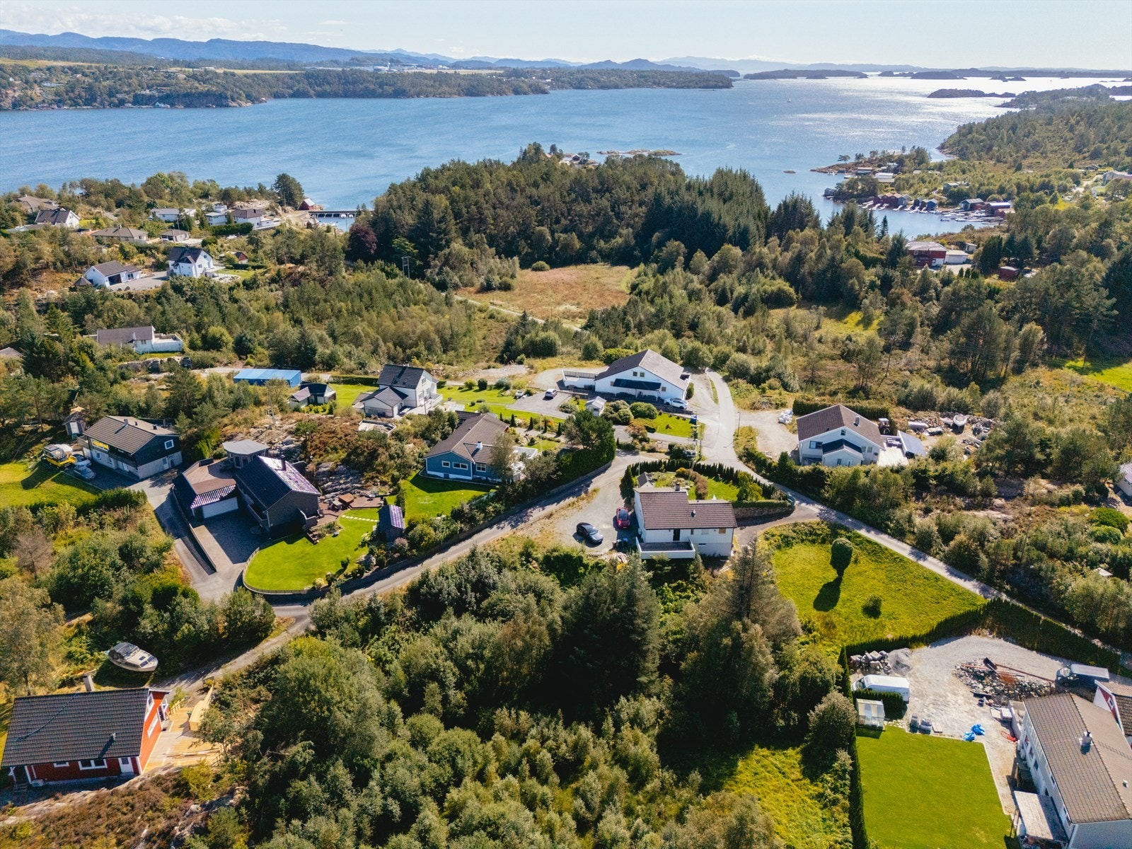 Selv med den landlige beliggenheten er det ikke lang til servicetilbud og fasiliteter Galleribilde