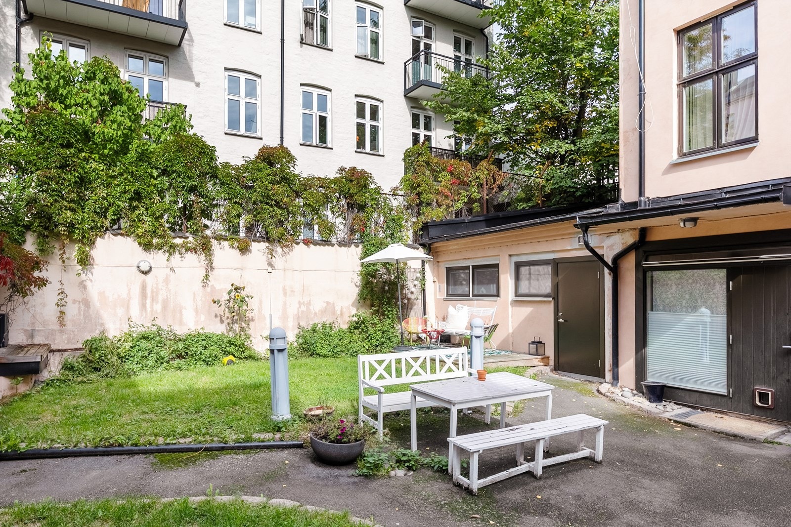 Her kan de varme dagene tilbringes med gode naboer! Galleribilde