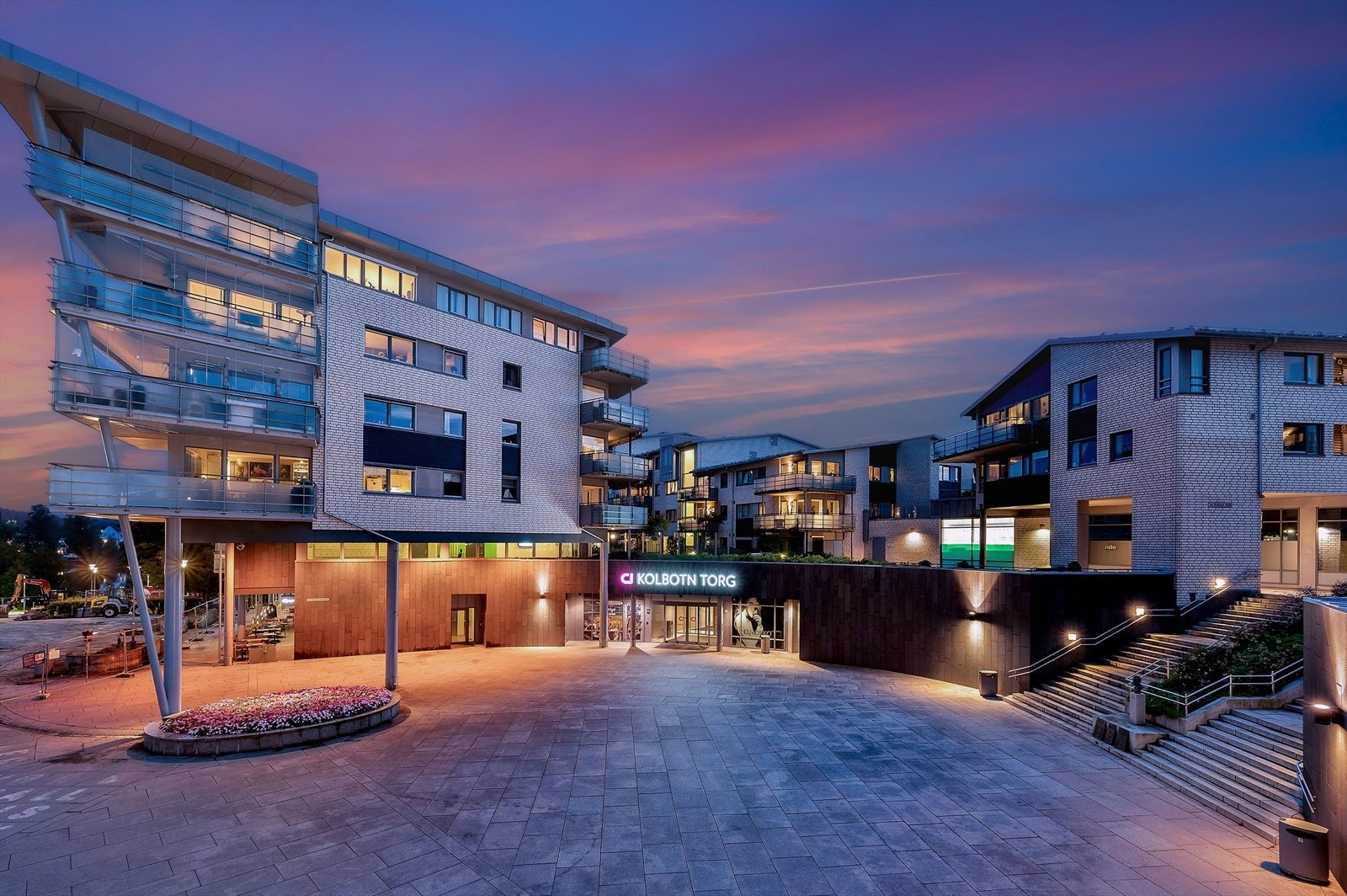 Fra eiendommen er det også kort avstand til Kolbotn sentrum for ytterligere fasiliteter og servicetilbud. Galleribilde